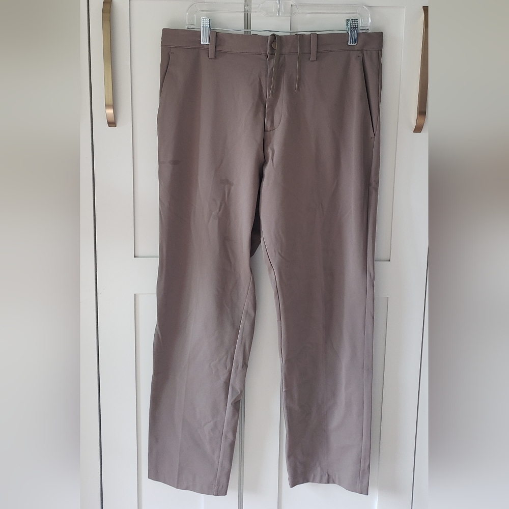 Uniqlo Chinos Mens M Taupe Comfortable Trouser Pants